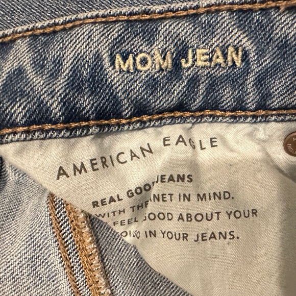 American Eagle Mom Jeans - Picture 9 of 10